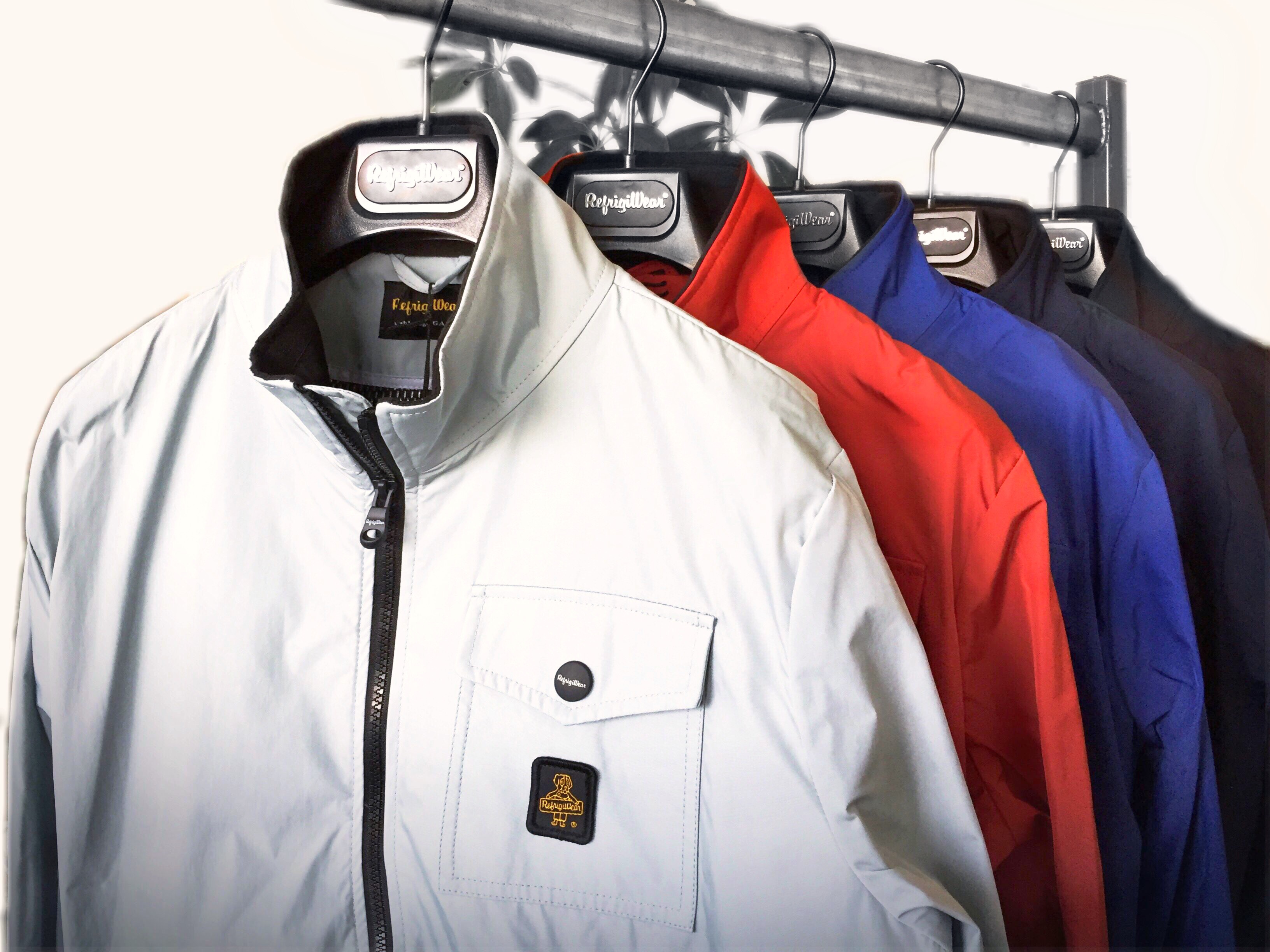 Capispalla estivi Refrigiwear e questione di leggerezza Refrigiwear